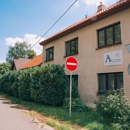 Alisa Apartments Kostomlaty nad Labem Esterno foto